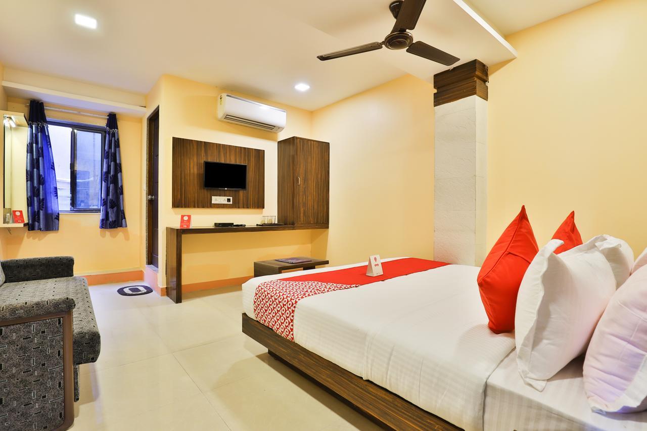 Oyo 12196 Hotel Mayur Park Residency Ahmedabad Eksteriør bilde