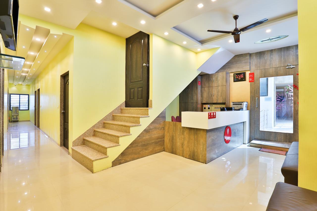 Oyo 12196 Hotel Mayur Park Residency Ahmedabad Eksteriør bilde