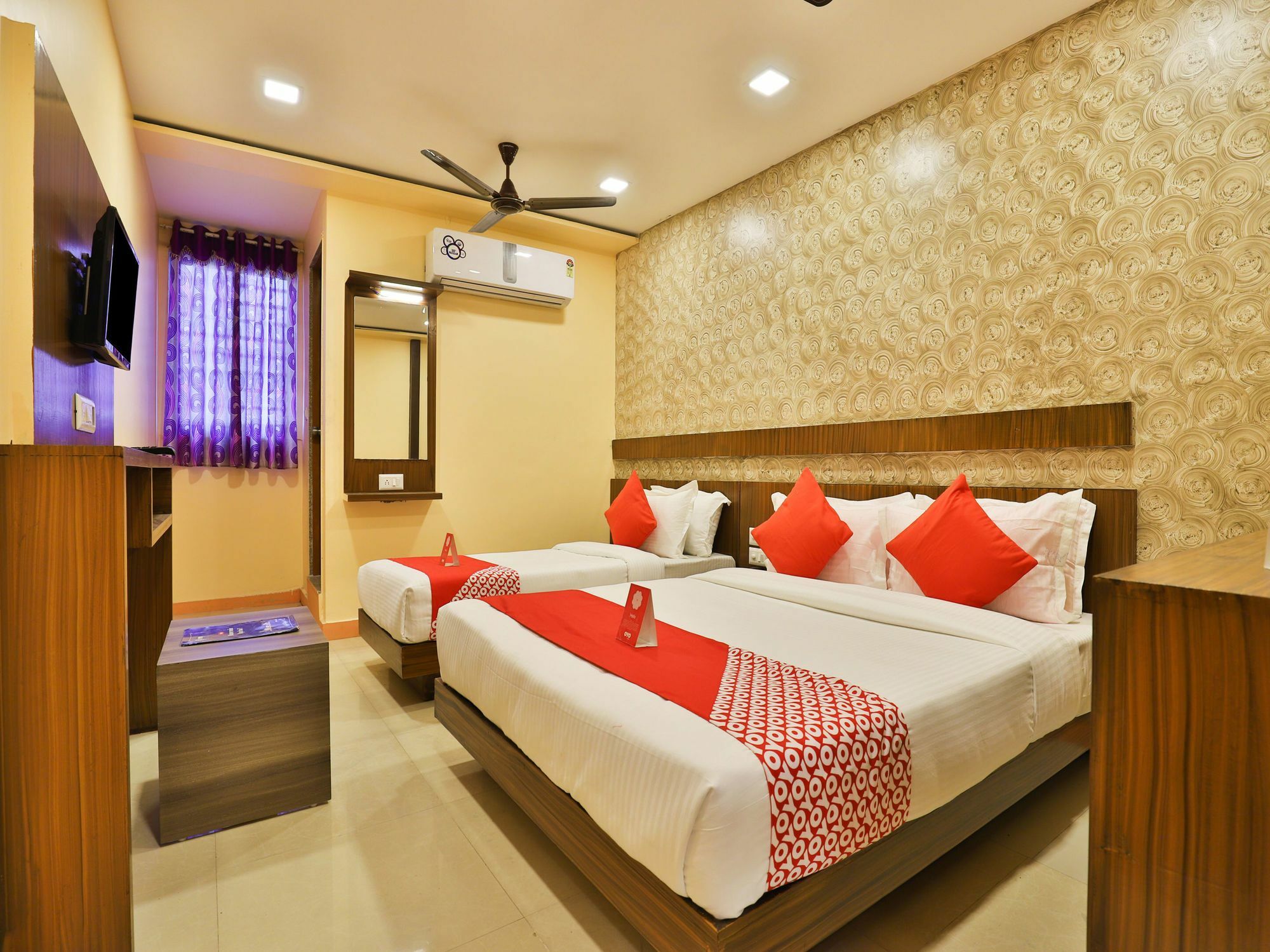 Oyo 12196 Hotel Mayur Park Residency Ahmedabad Eksteriør bilde