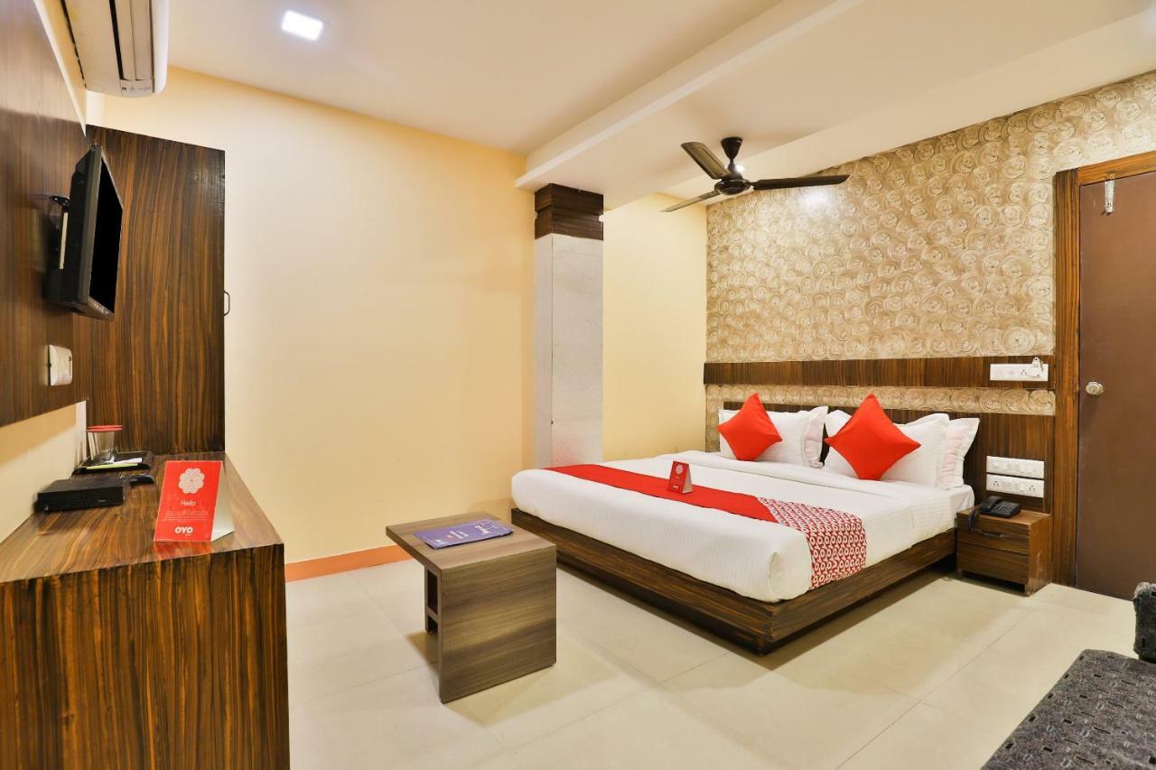 Oyo 12196 Hotel Mayur Park Residency Ahmedabad Eksteriør bilde